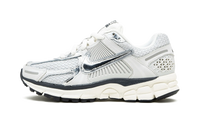 NIKE VOMERO